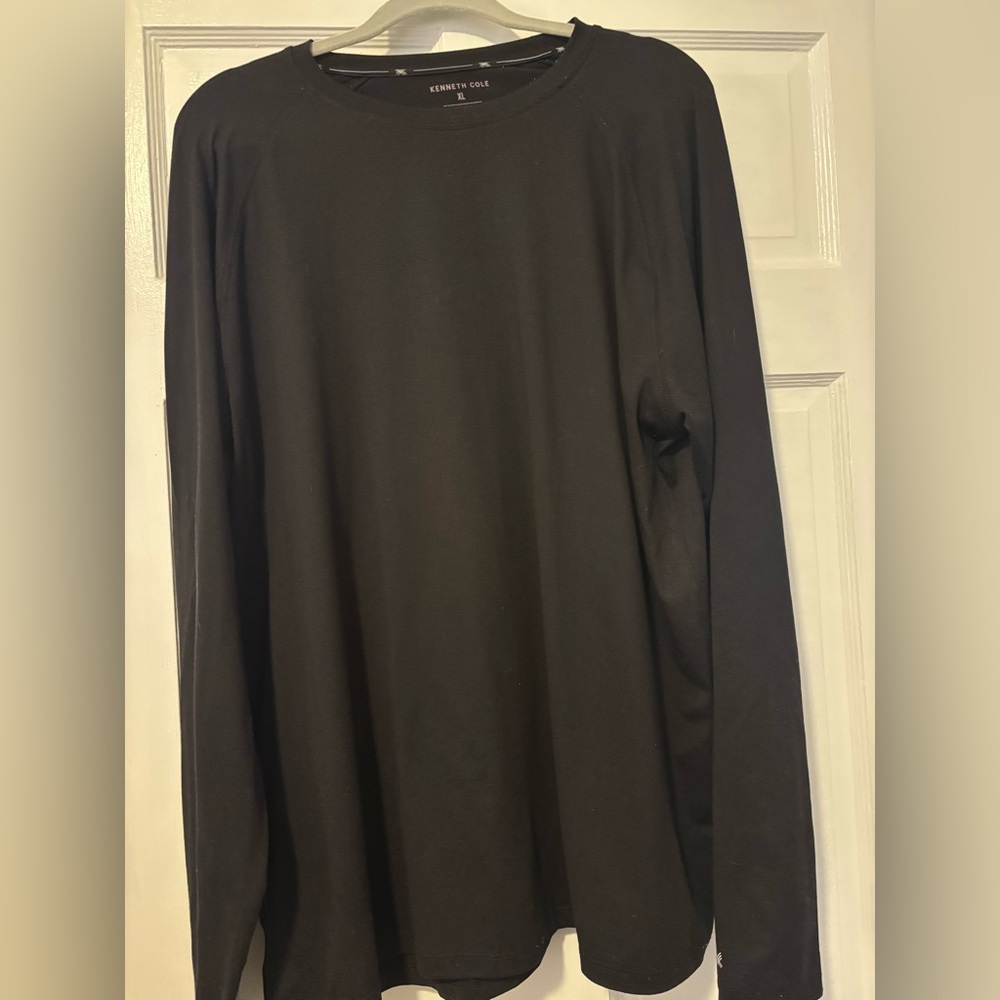 Kenneth Cole black tee XL